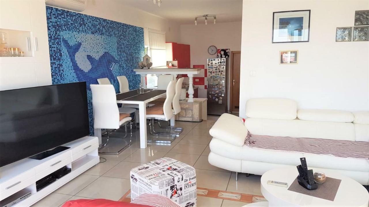 Apartment Maslenica, Near Zadar Eksteriør bilde